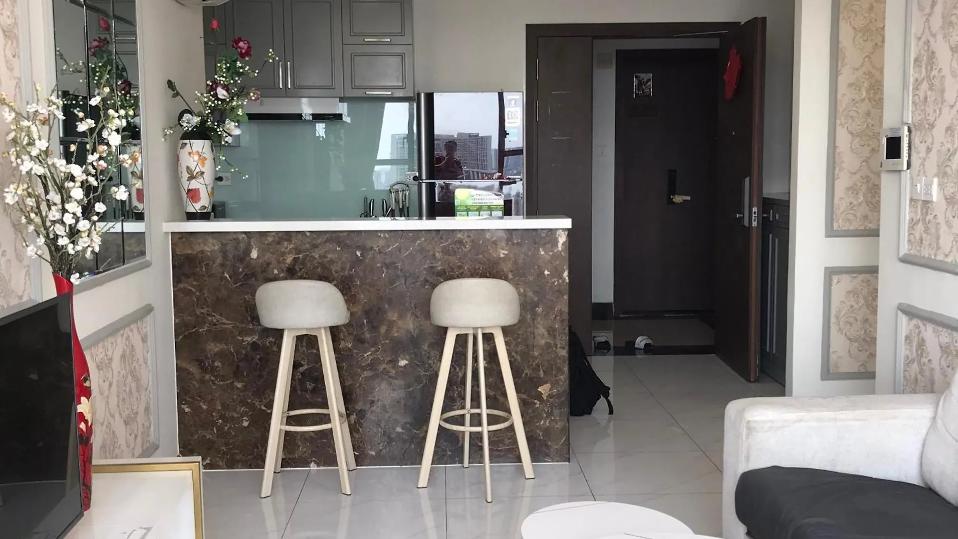 Cbd Luxury Apartment In Rivergate Building Ho Chi Minh City